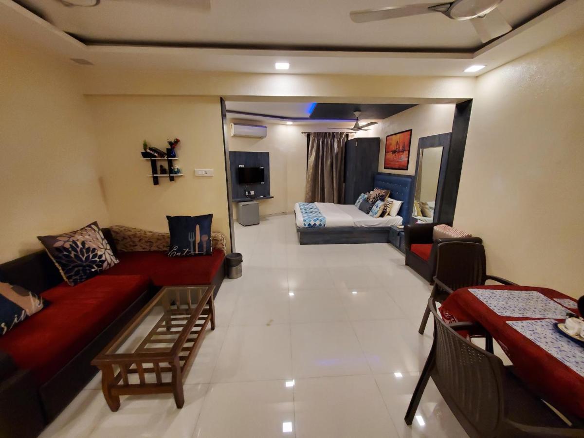 Hotel Mari Aai Residency Nova Bombaim Exterior foto