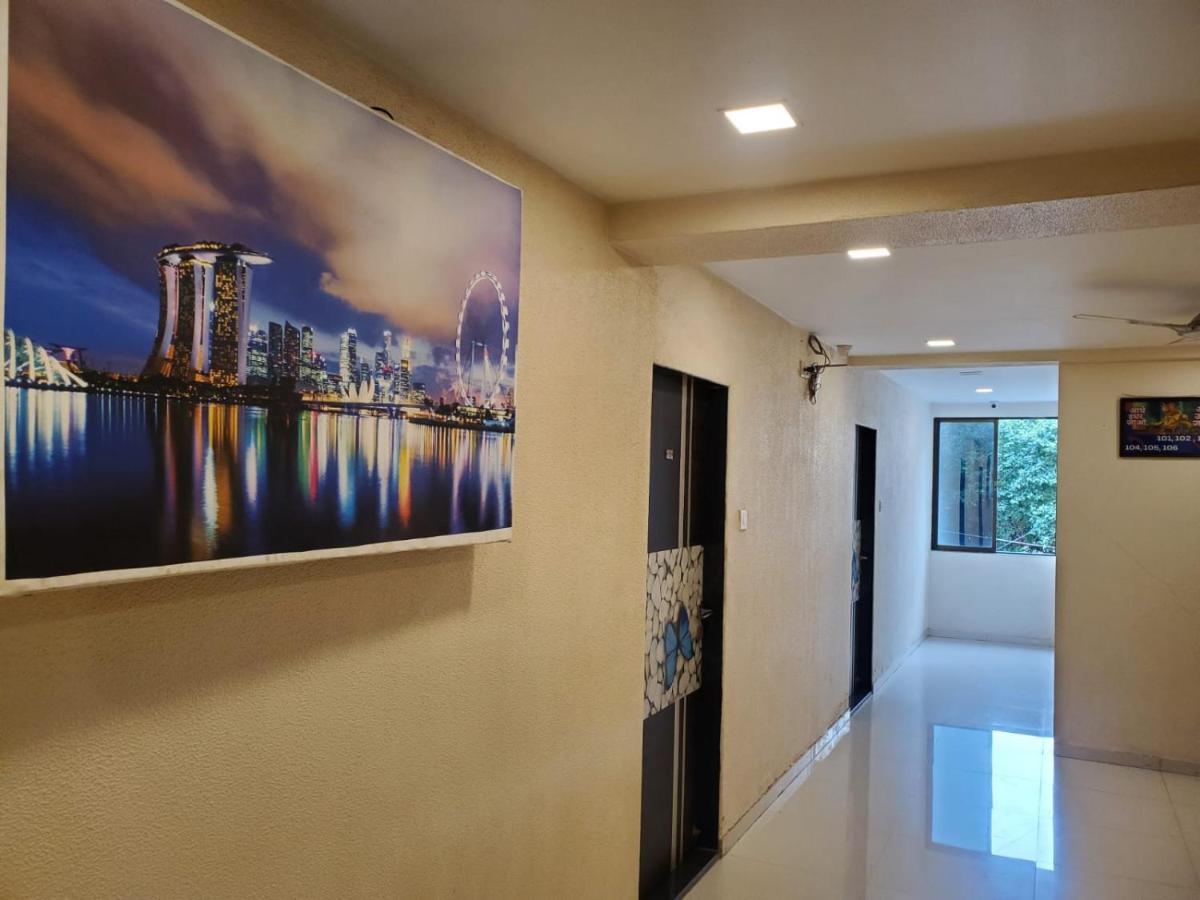 Hotel Mari Aai Residency Nova Bombaim Exterior foto