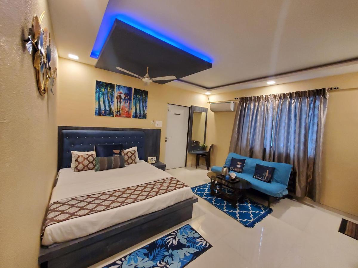 Hotel Mari Aai Residency Nova Bombaim Exterior foto