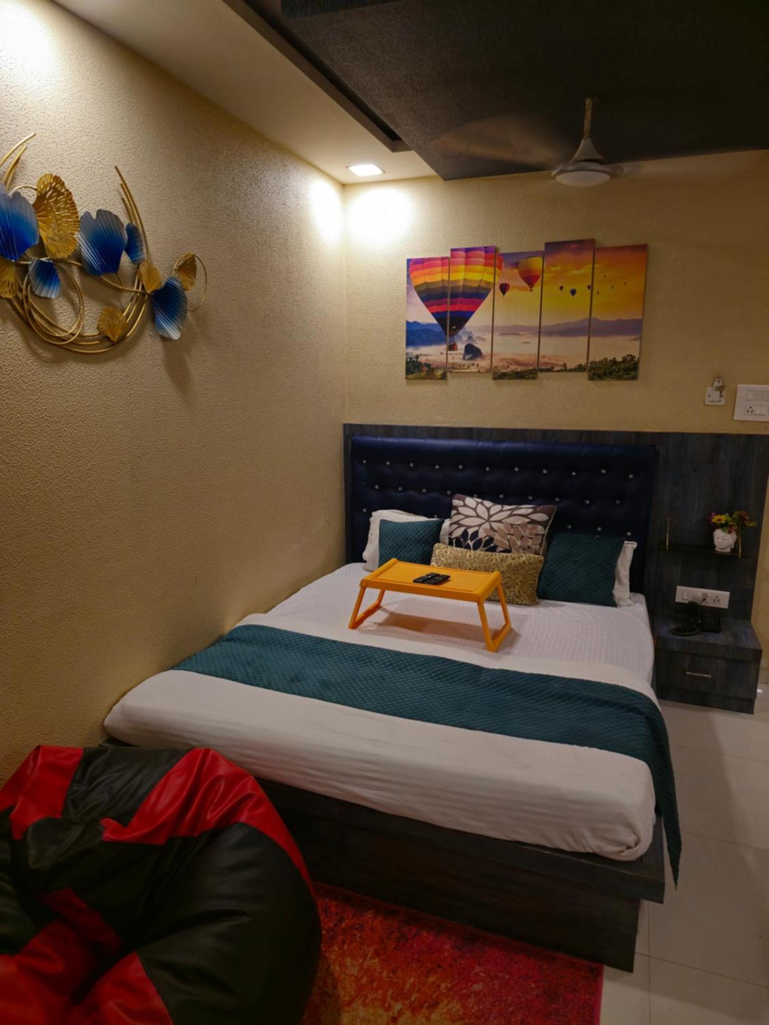 Hotel Mari Aai Residency Nova Bombaim Quarto foto