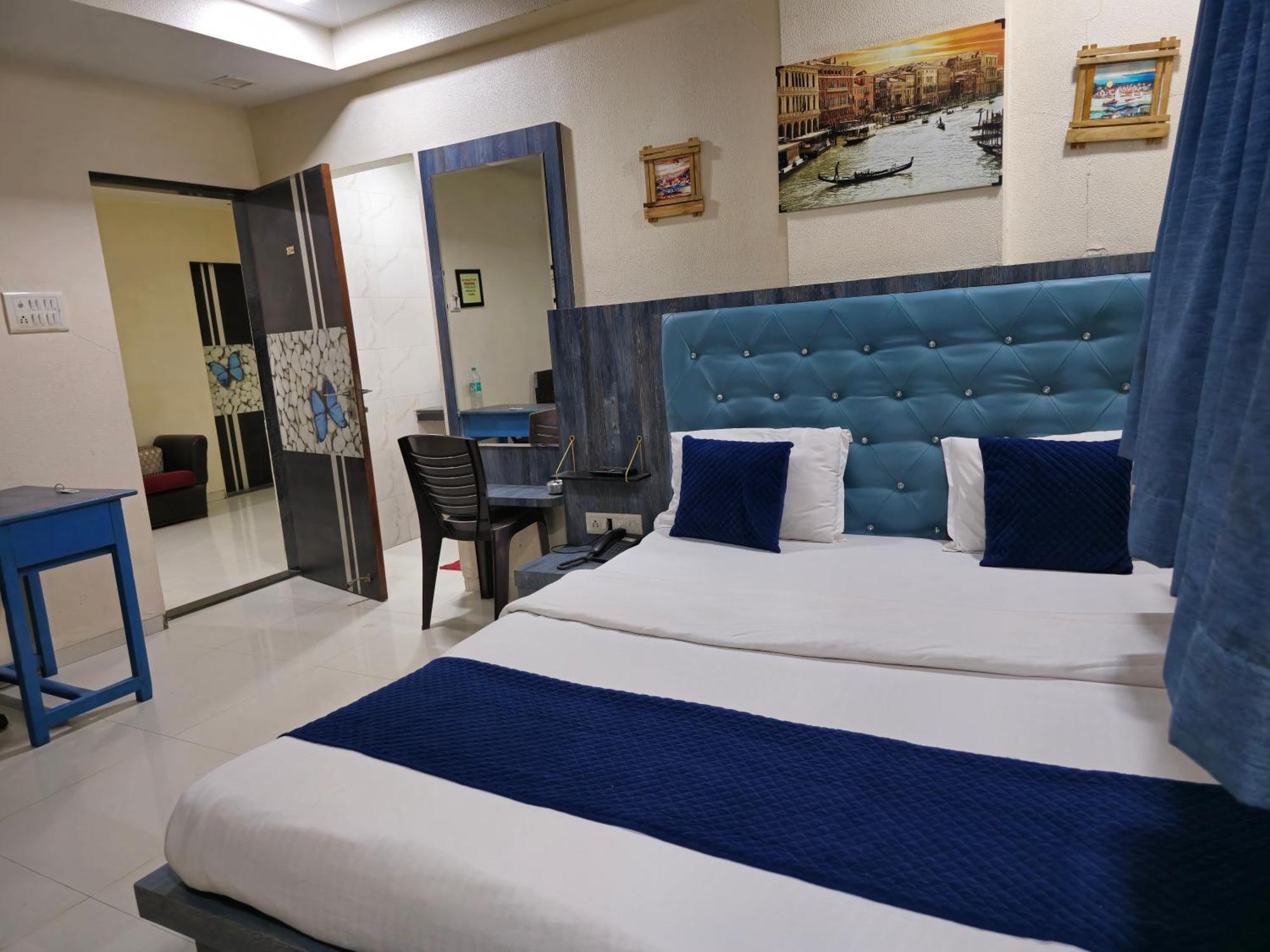 Hotel Mari Aai Residency Nova Bombaim Quarto foto